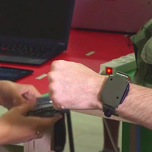 The Electronic Bracelet That Can Help Save Lives